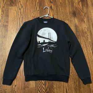 Portugal Graphic Crewneck Sweatshirt